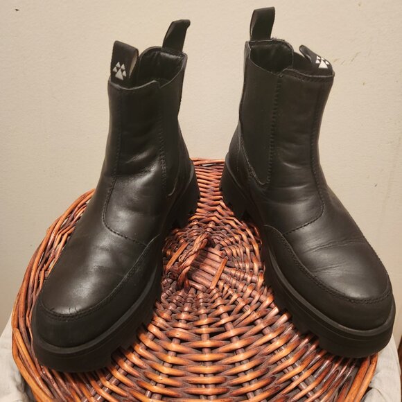 Cougar Women's Shani Waterproof Winter Chelsea Boots - Picture 2 of 5